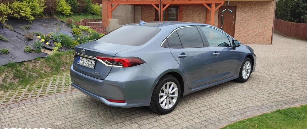 Toyota Corolla cena 75000 przebieg: 176813, rok produkcji 2019 z Kórnik małe 154
